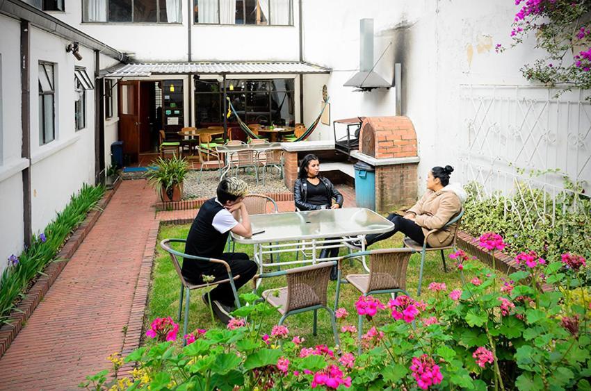 Hostal La Pinta بوغوتا المظهر الخارجي الصورة