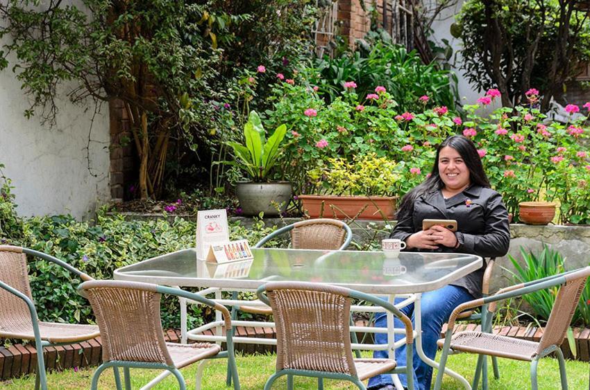 Hostal La Pinta بوغوتا المظهر الخارجي الصورة
